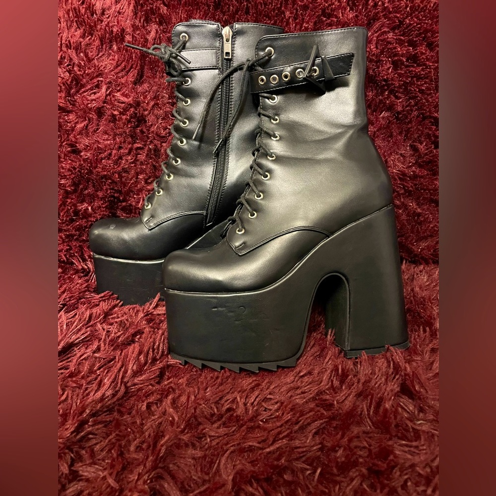 LAMODA platform booties.